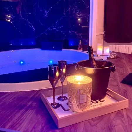 Kassiopee, Romantisme, Balnéo, Sauna Appartement *